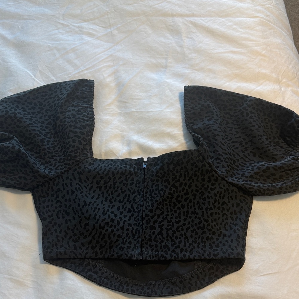 These Three Top - Picture 2 of 2
